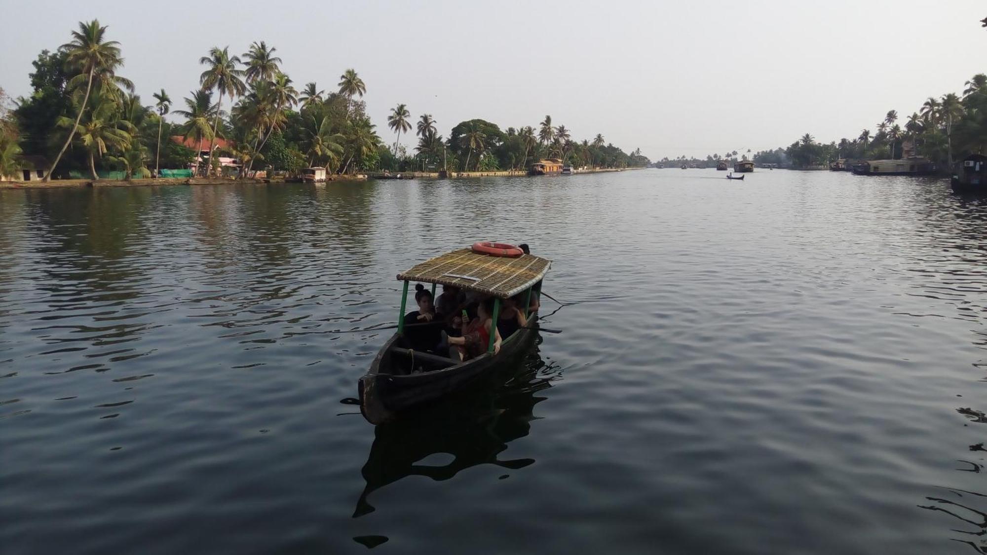 Sea Breeze Beach Home Alappuzha Exterior foto